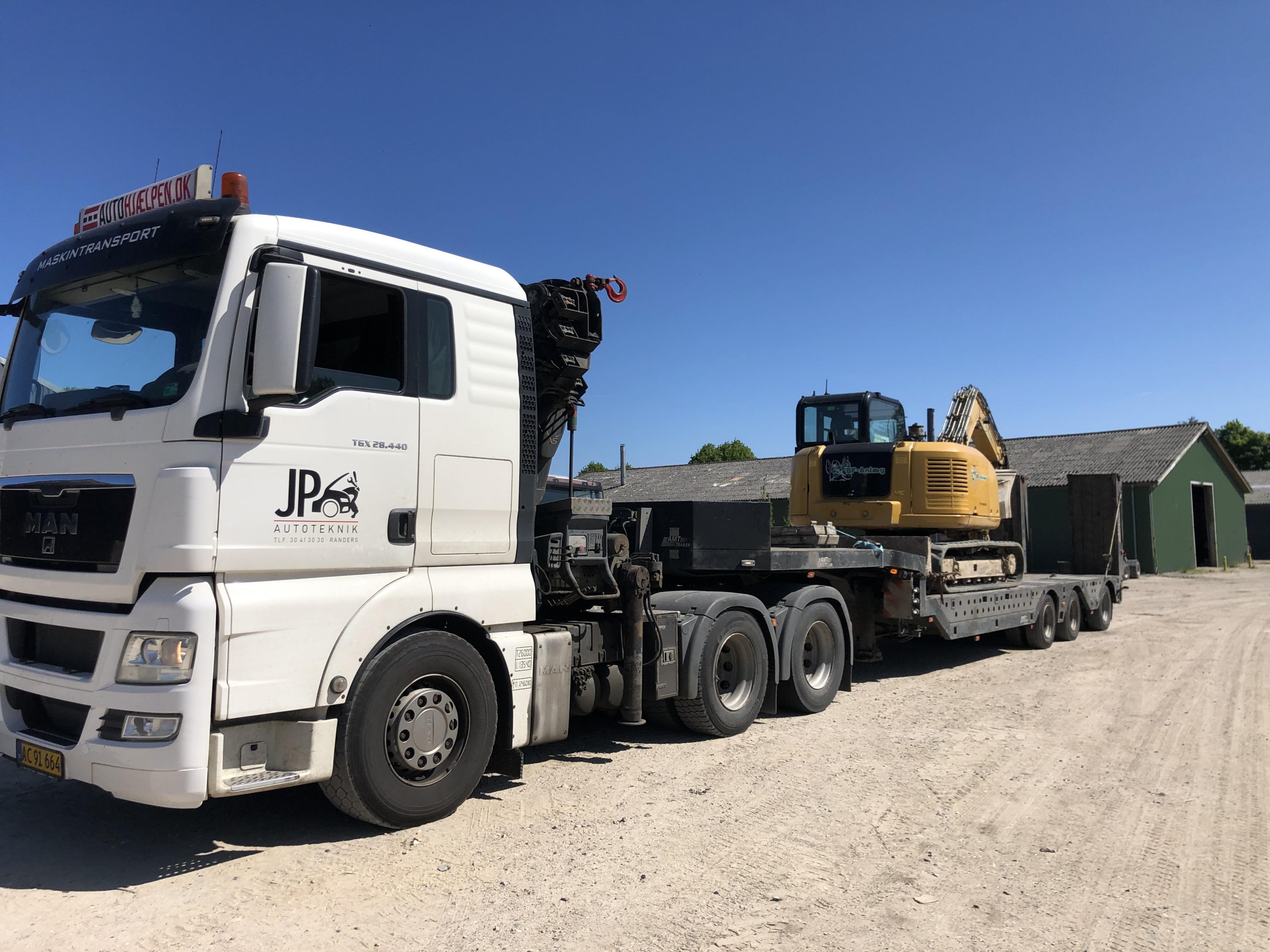 Vejhjælp og autohjælp i Randers, Aarhus og Bjerringbro – hurtig assistance på stedet uden abonnement